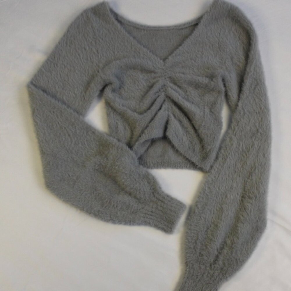 Holister XXS Grey Fuzzy/Soft Long Sleeve Crop